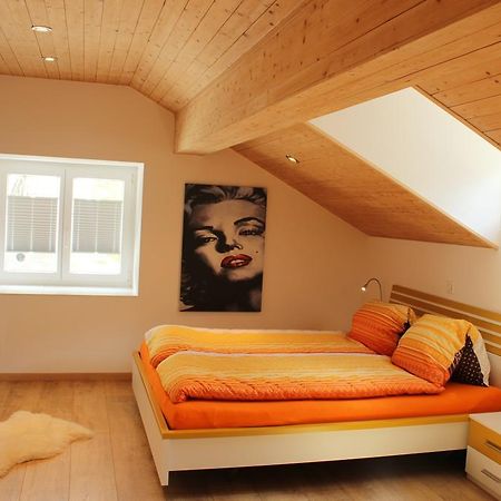Haus Dorf 7 Apartment Saas-Grund Bagian luar foto