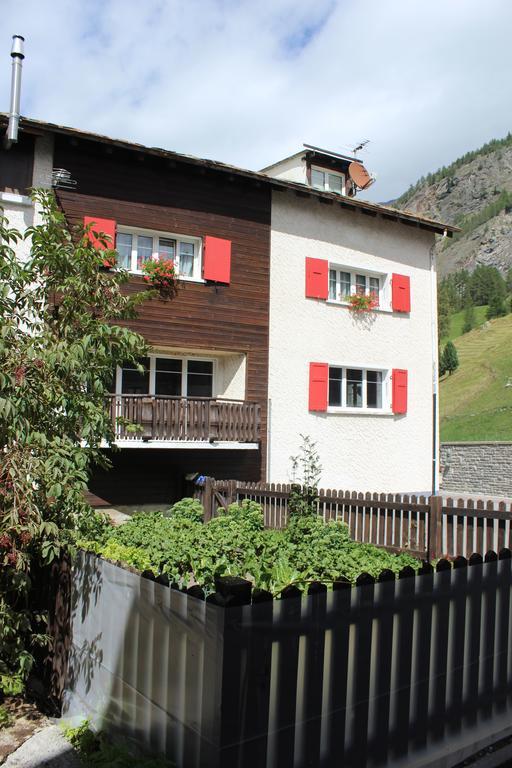 Haus Dorf 7 Apartment Saas-Grund Bagian luar foto